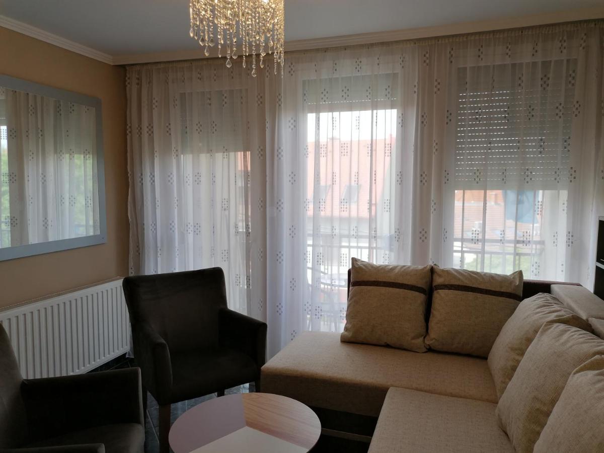 Bettina47 Apartman Hajduszoboszlo Luaran gambar